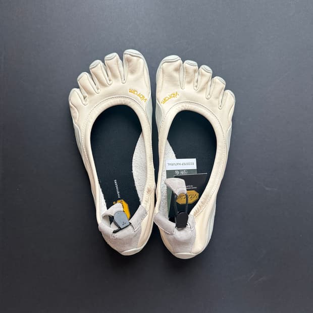 새상품 40 비브람 파이브핑거스 클래식 에보 버터 아이스