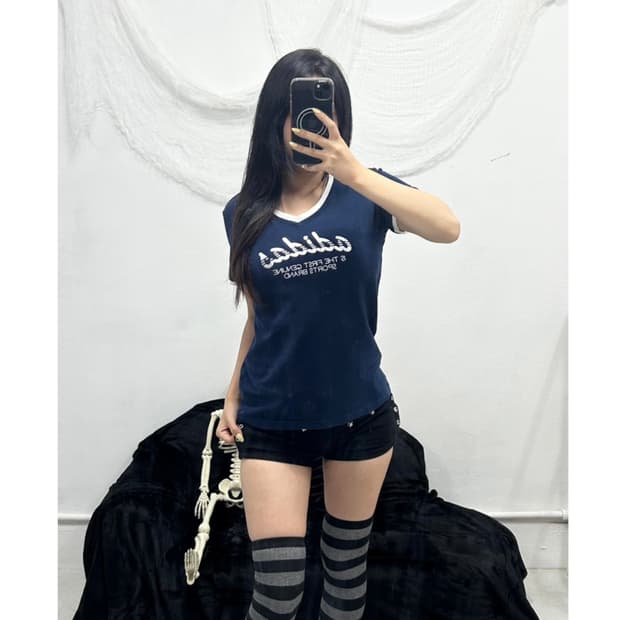 ADIDAS Y2K NAVY T-SHIRT