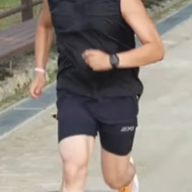 2XU 러닝 짚업베스트 L