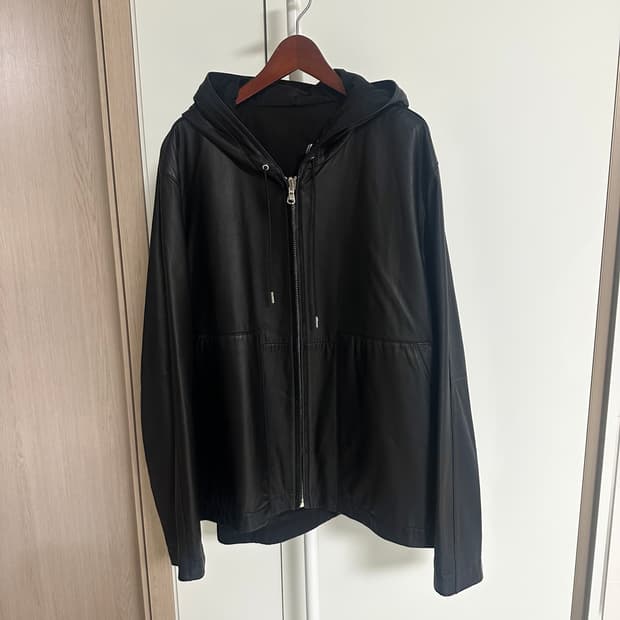 솔리드옴므 램스킨 양가죽 레더 후드 자켓 우영미