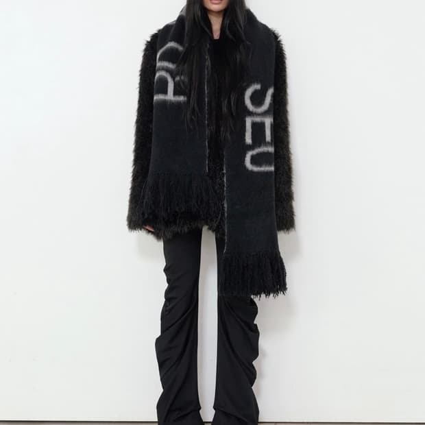 보헤미안 서울 FRINGED LOGO KNIT MUFFLER 머플러