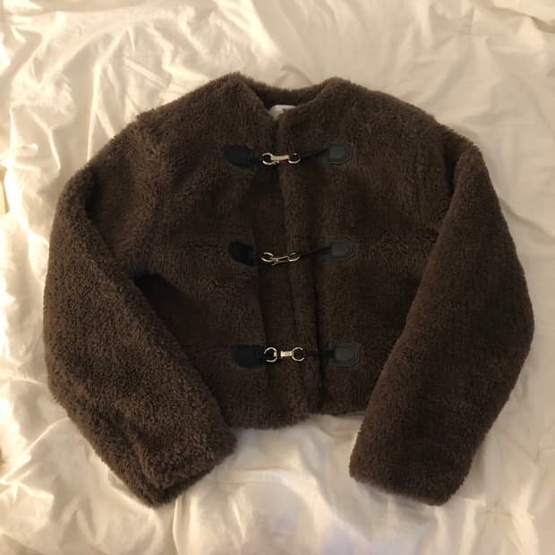 브라운 퍼 버클 자켓