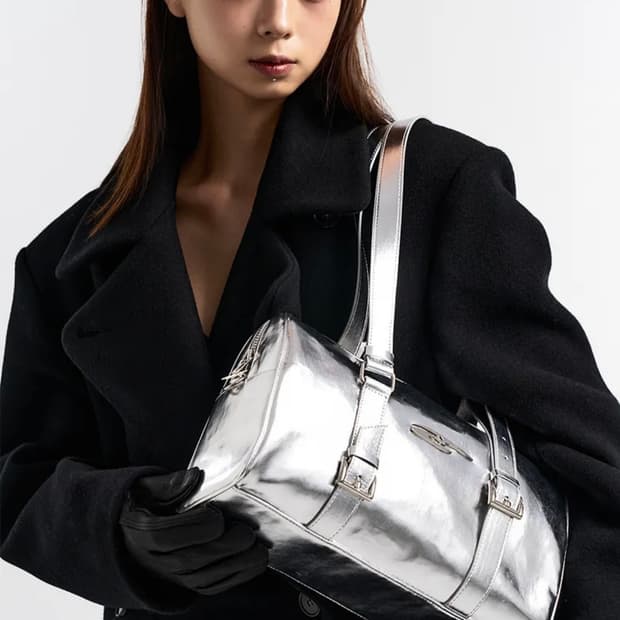 [새상품] LEEY 벨트 토트 백 실버 (현 YEEL)