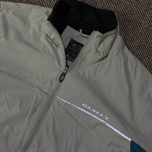 오클리 빈티지 택티컬 윈드 브레이커