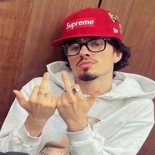 Supreme x New Era Rings Box Logo 스냅백