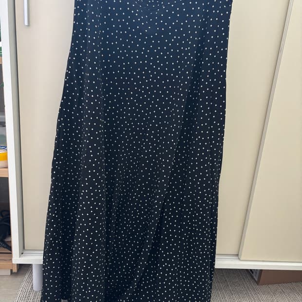 빔즈보이 도트 플리츠스커트