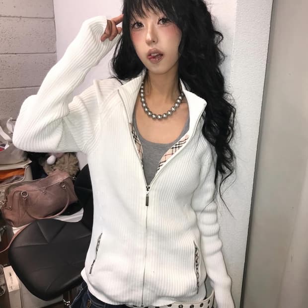 Burberry NovaCheck Knit Zip-Up (말해뭐해화이트)