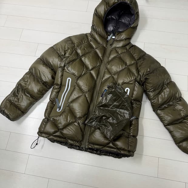 한글텍) 앤드원더 다이아몬드스티치 패딩 M 사이즈  한글텍이라 가품걱정없