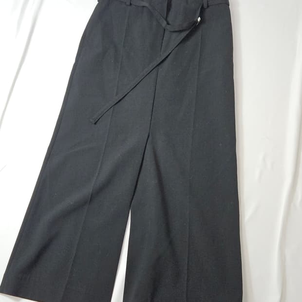 마뗑킴 2024 벨티드 턱포인트 스커트 팬츠 S (거의 새상품)