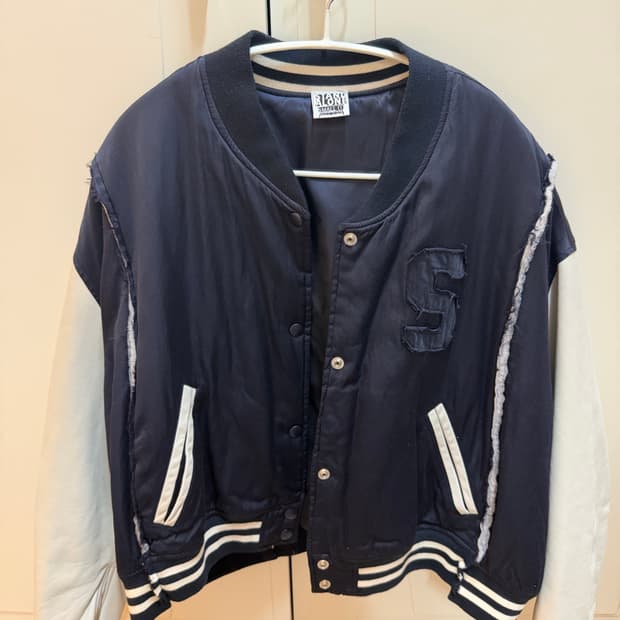 스탠드얼론 새틴 네이비 점퍼 (새상품급)