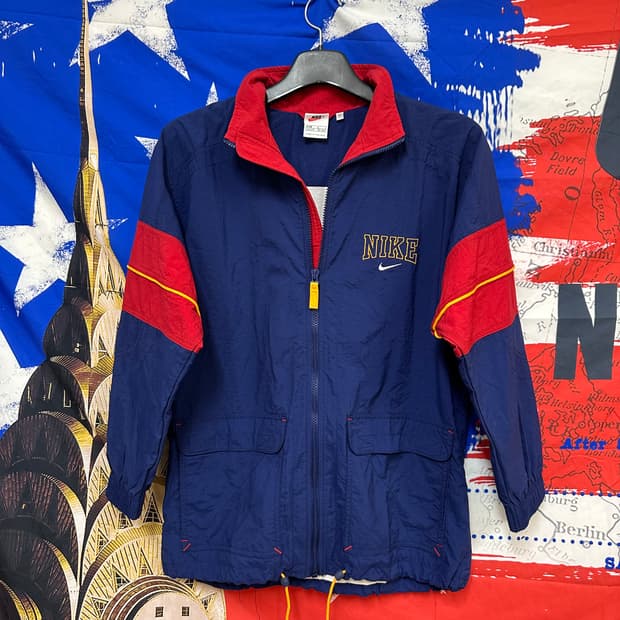 새상품 나이키 올드스쿨 레어템 오버핏바람막이 L100