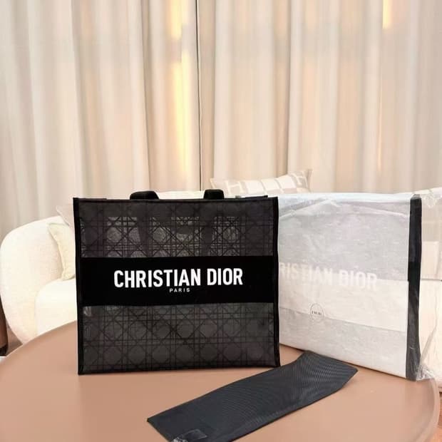 26S/S 디올뷰티 리미티드 메쉬 자수 세트 토드백