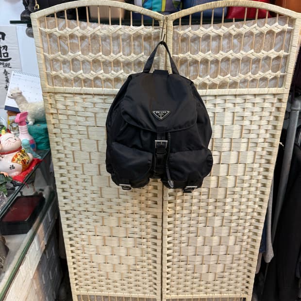 정품 프라다 나일론 백팩 팝니다