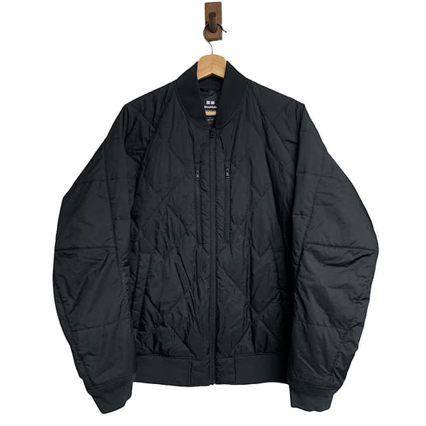 유니클로 화이트마운티니어링 하이브리드 다운 L