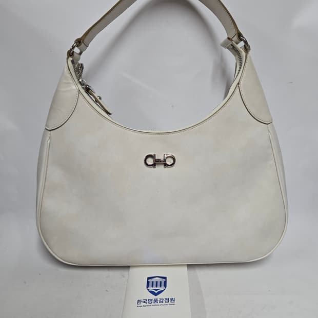 살바토레  페라가모 간치니 호보 숄더백 감정서포함