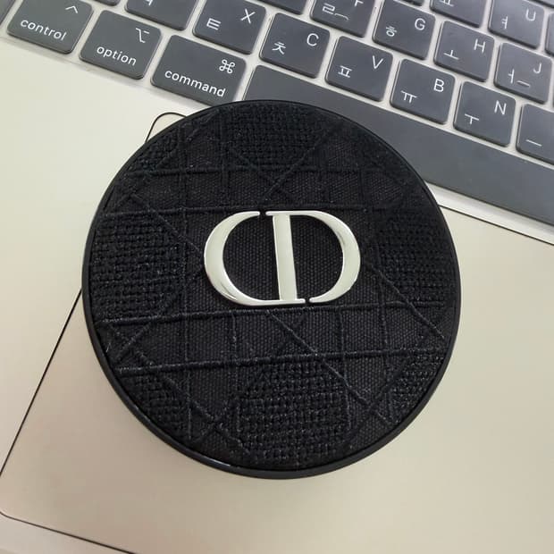 디올 포에버 스킨 글로우 쿠션 00N