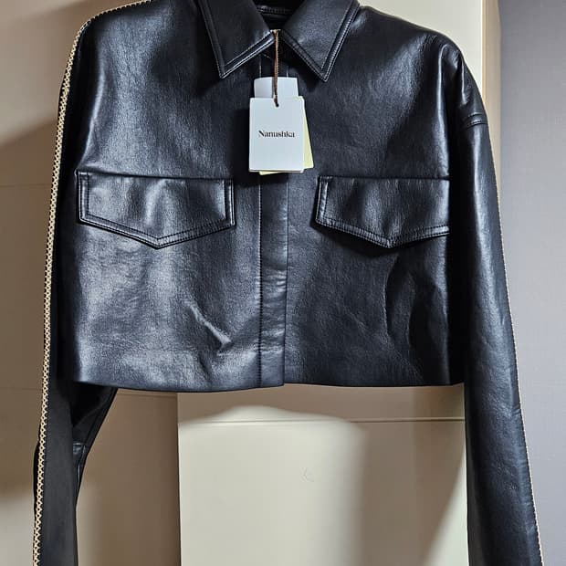 나누슈카 가죽자켓 레더자켓 정품 신품 300만짜리