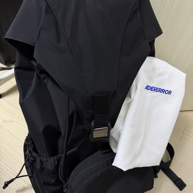 아더에러 바딘 백팩 느와르