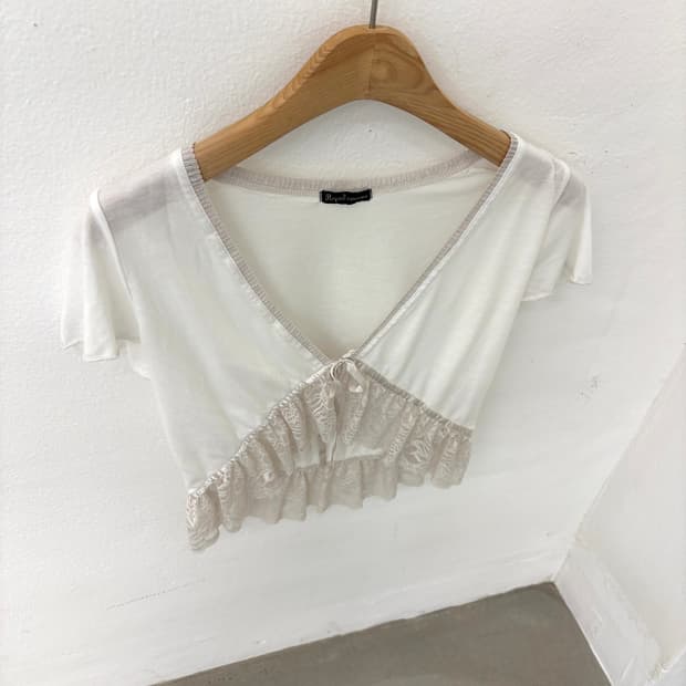 Off-White Lace Ribbon Cardigan