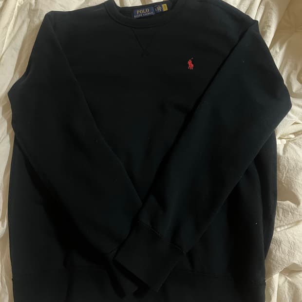 폴로 블랙 맨투맨