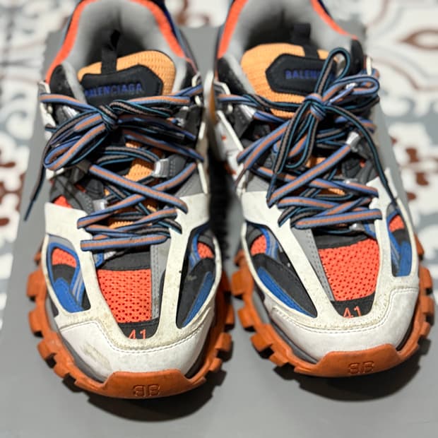 발렌시아가 트랙슈즈