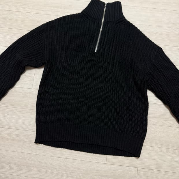 트릴리온 블랙 반집업 니트 M