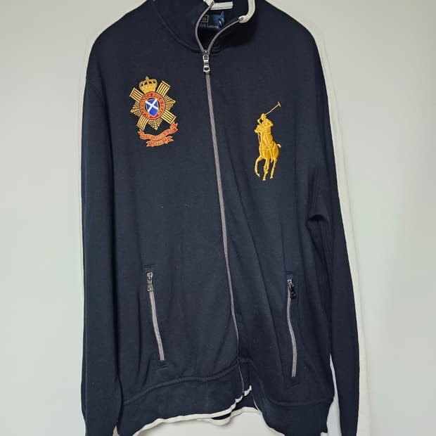 폴로치프키프빅포니져지