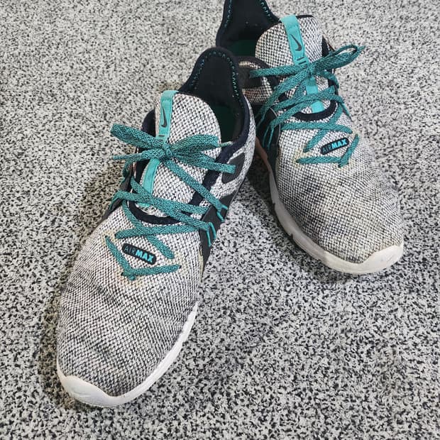 나이키 에어맥스 시퀀트