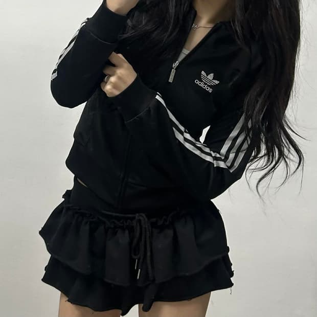 아디다스 실버 블랙 세미크롭 걸즈 트랙탑 희귀져지(90)