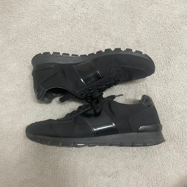 270) 프라다 스포츠 레더 스니커즈 블랙