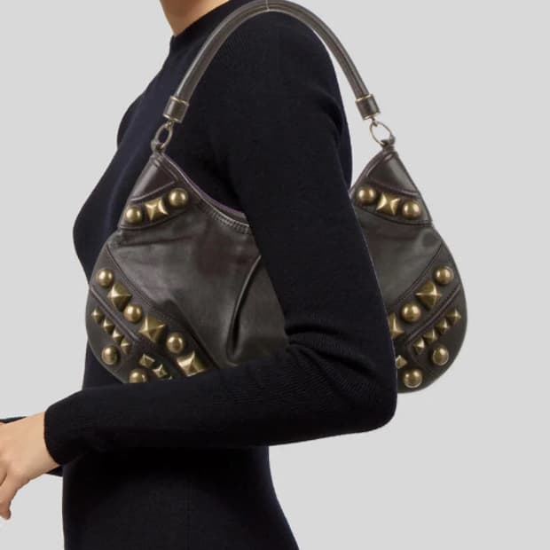 Burberry 버버리 다크 브라운 알버튼 소가죽 스터드 호보백 숄더백