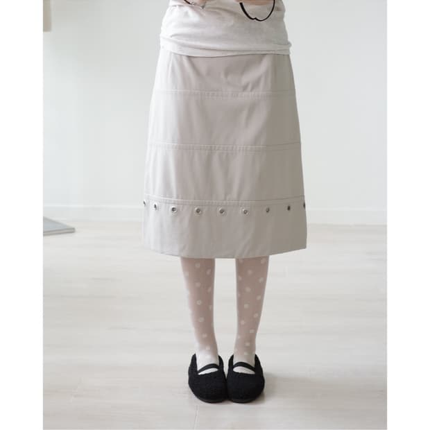 Light beige vintage middle skirts