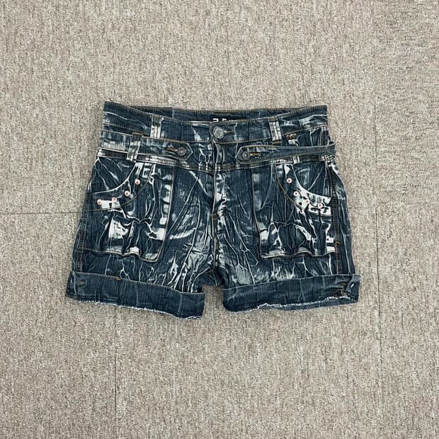 denim washing stud detail short pants