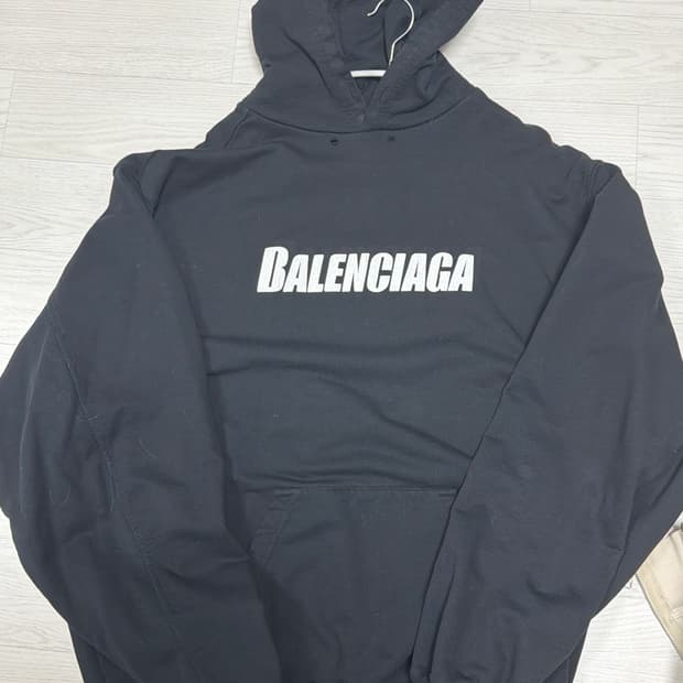 발렌시아가 후드티 