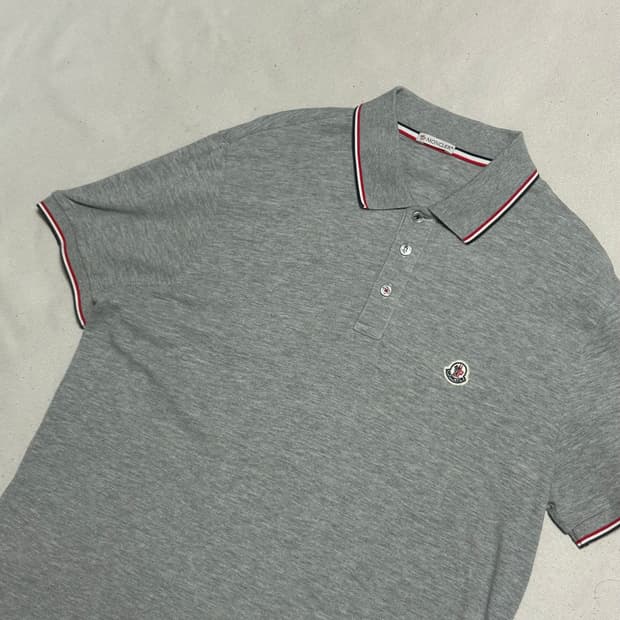 XL 몽클레어 그레이 카라 반팔티