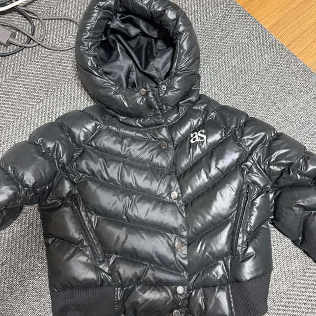 애즈온 숏패딩 블랙