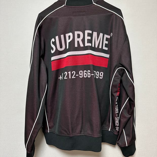 ( 초 새상품급!!) 22FW슈프림 월드 페이머스 트랙 자켓 L