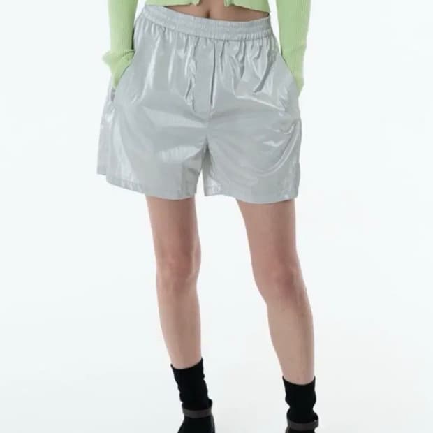 아모멘토 실버 포일 팬츠