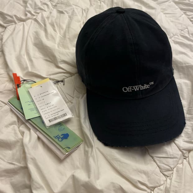 Off white logo cap
