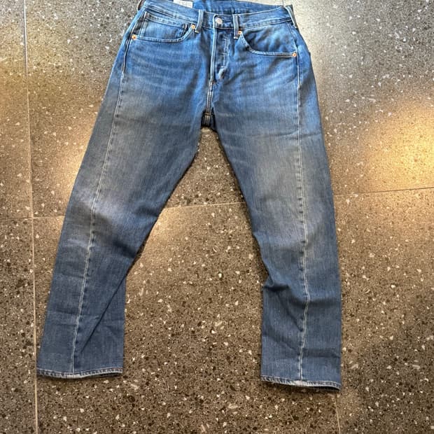 리바이스 엔지니어드진 28