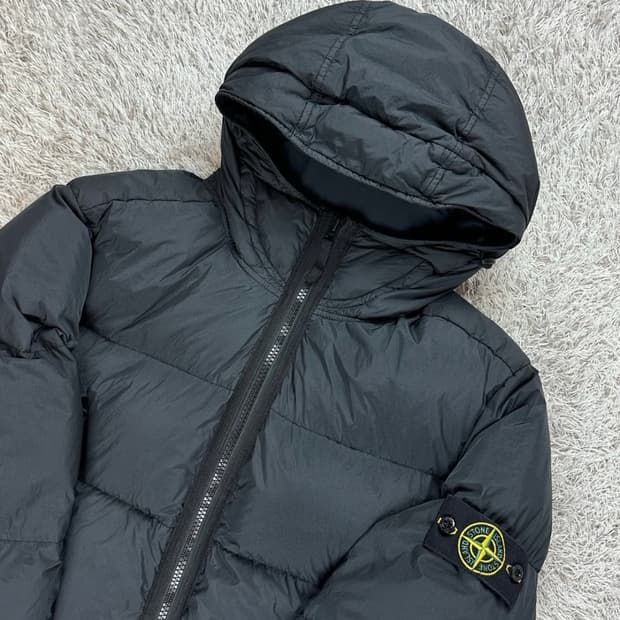 21FW 스톤아일랜드 크링클랩스 패딩 XL 