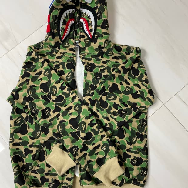 베이프 샤크 카모 후드집업