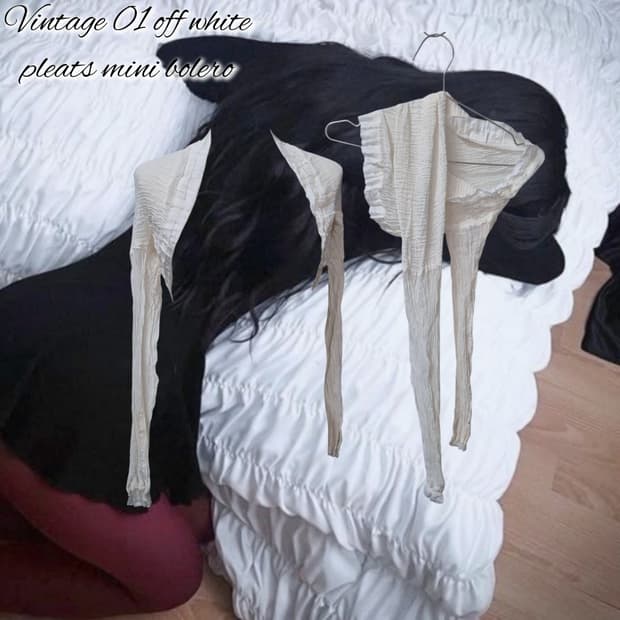Vintage 01 off white pleats mini bolero