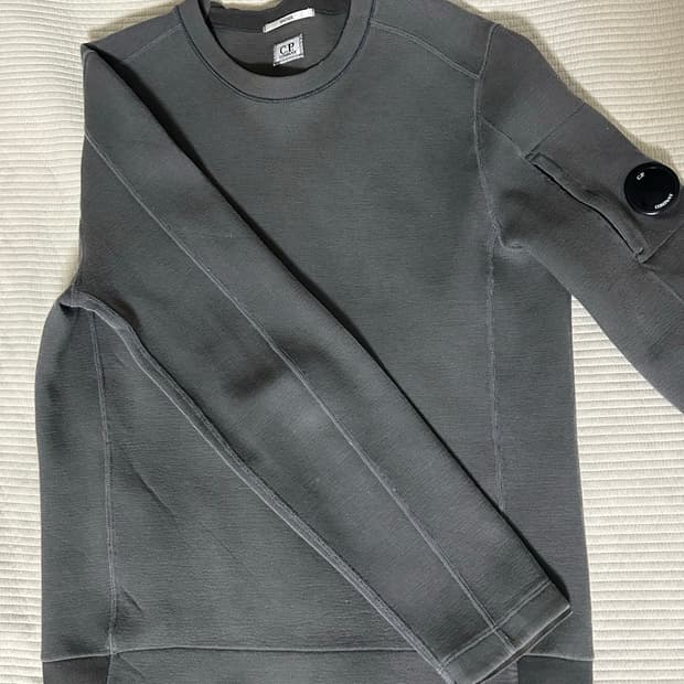 CP company 맨투맨