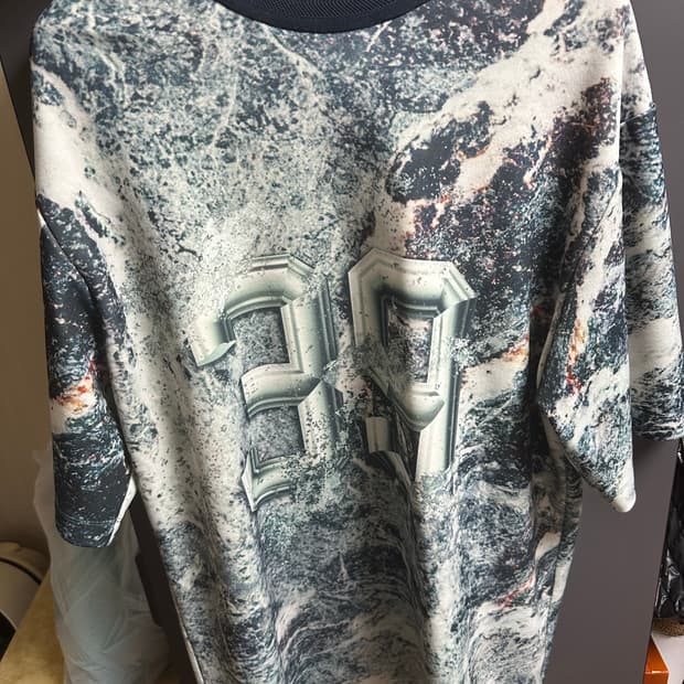 준지 그래픽 오버사이즈 티셔츠 46