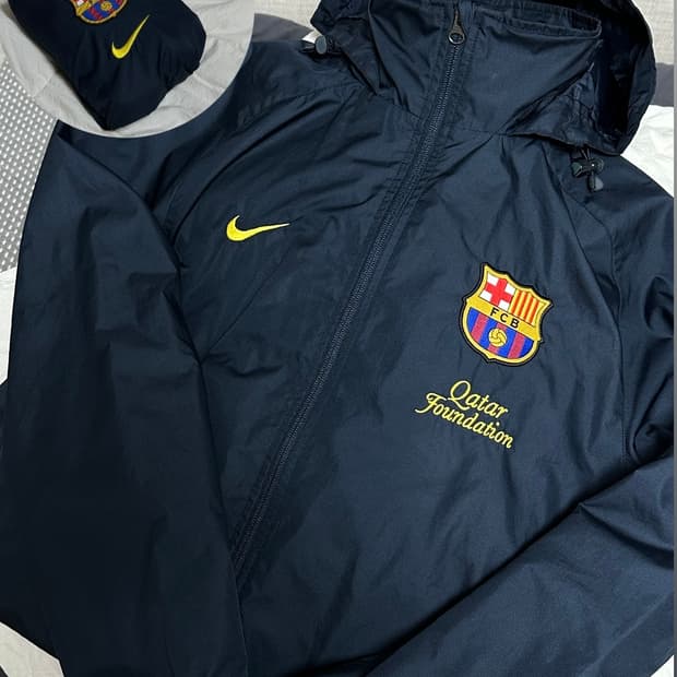 FC바르셀로나 나이키 패커블 바람막이 라지 축구 유산