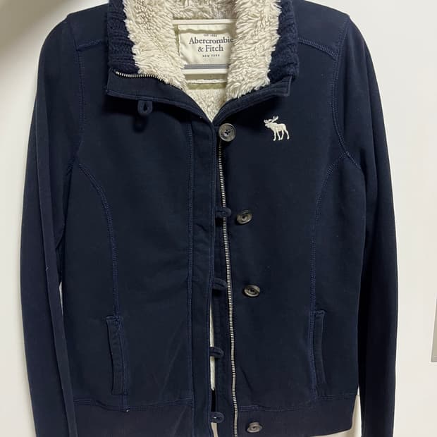 아베크롬비 양털 단추 집업