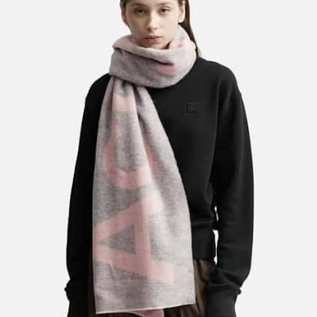 아크네 스튜디오 로고 자카드 머플러 라이트 핑크 그레이