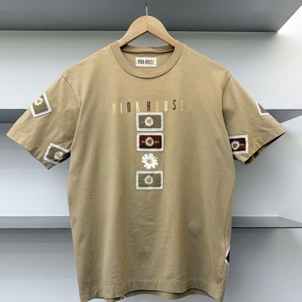 핑크 하우스 플라워 프린티드 티셔츠