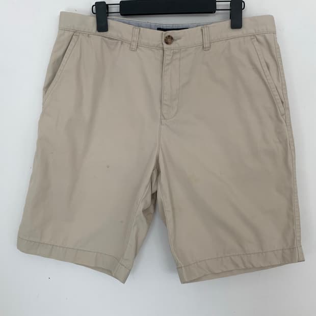 Tommy Hilfiger beige shorts